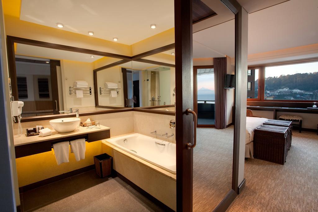 Hotel Dreams De Los Volcanes Puerto Varas Extérieur photo